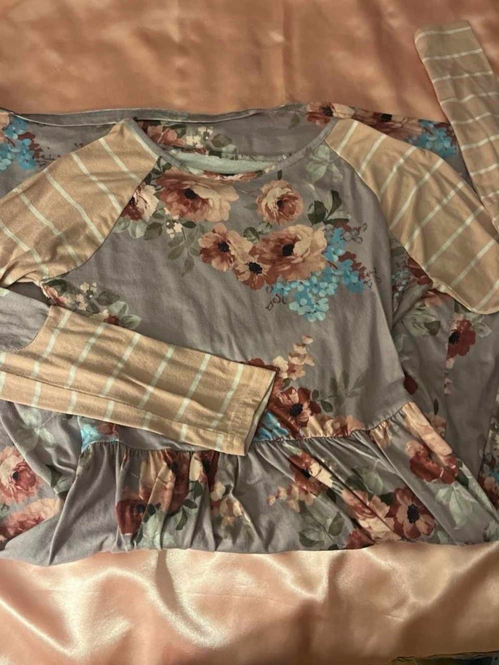 Floral Ruffle Hem Long Sleeve Top - Mauve & Peach WITH POCKETS